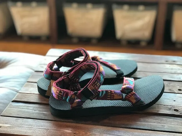 1004006 PRHB Teva Original Universal Sandal Peaks Rhubarb