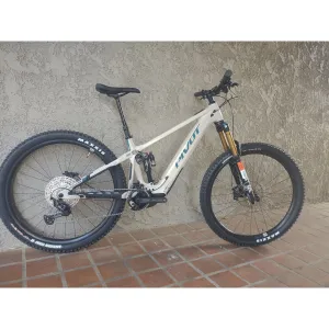 2024 Pivot Shuttle AM Ride SLX/ XT, Alloy Wheels, Factory Fork Upgrade