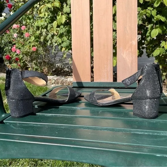 badgley mischka pernia velma sandals