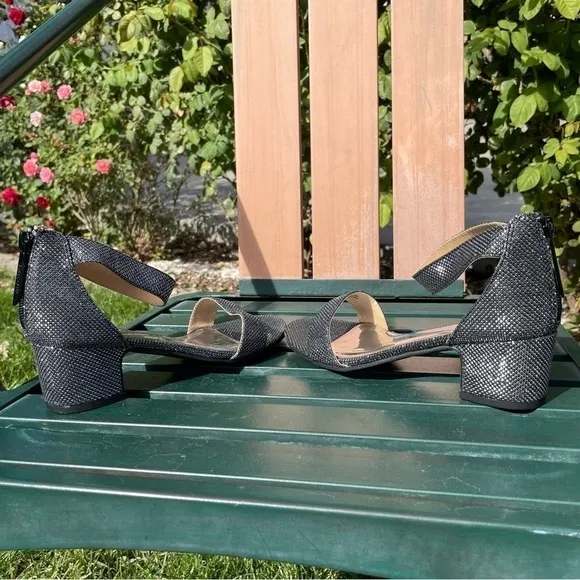 badgley mischka pernia velma sandals
