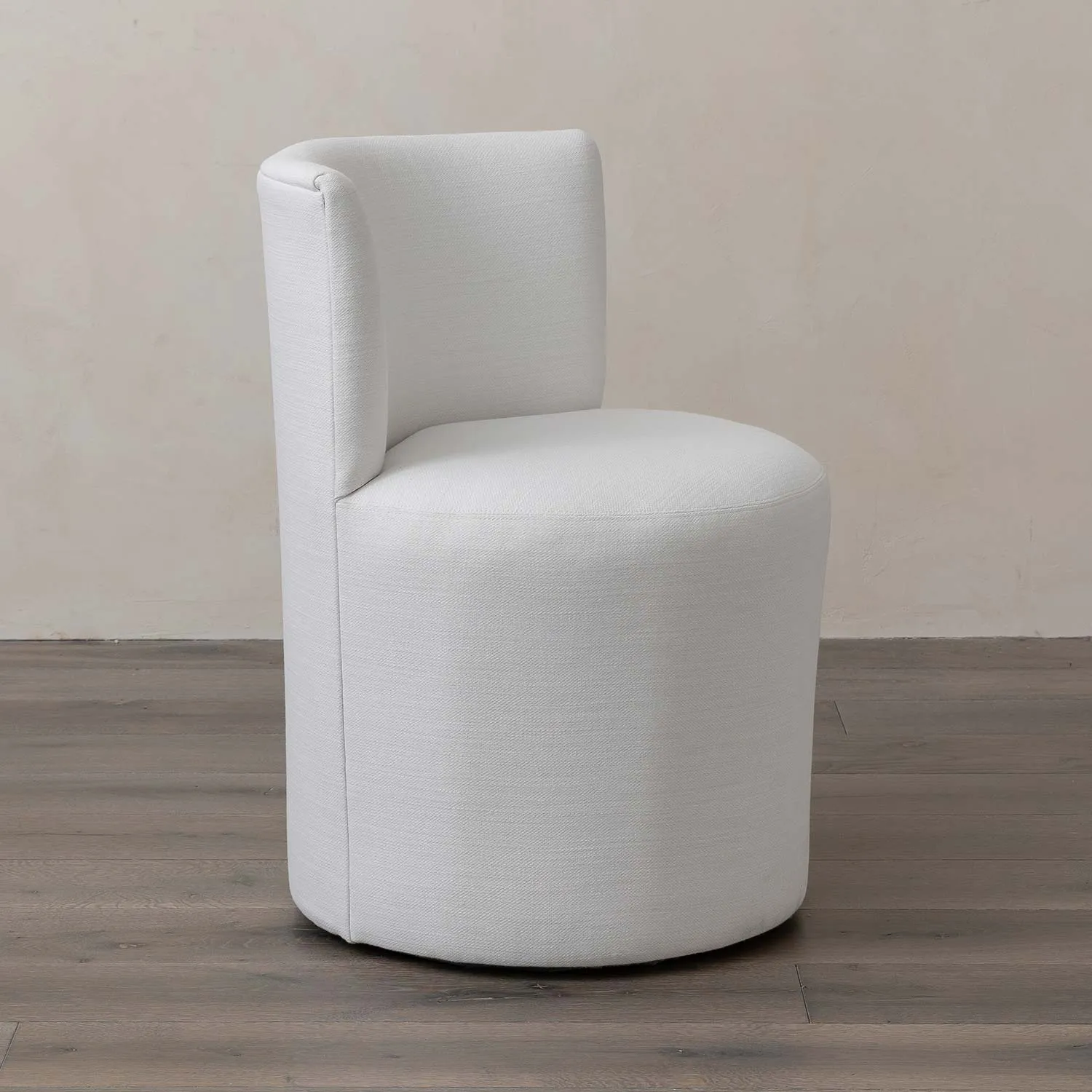 Bali Outdoor Swivel Chair in Fresno Alabaster