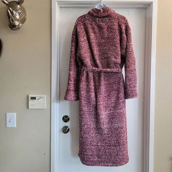 Barefoot dreams cozy chic heathered merlot color
