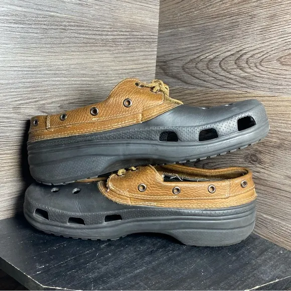 Crocs islander pit crew black brown sandals