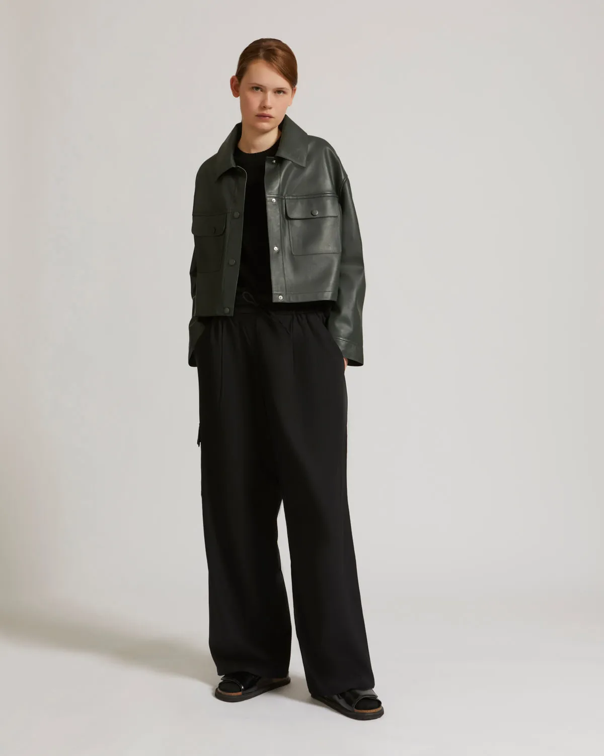 Cropped shirt in lamb leather