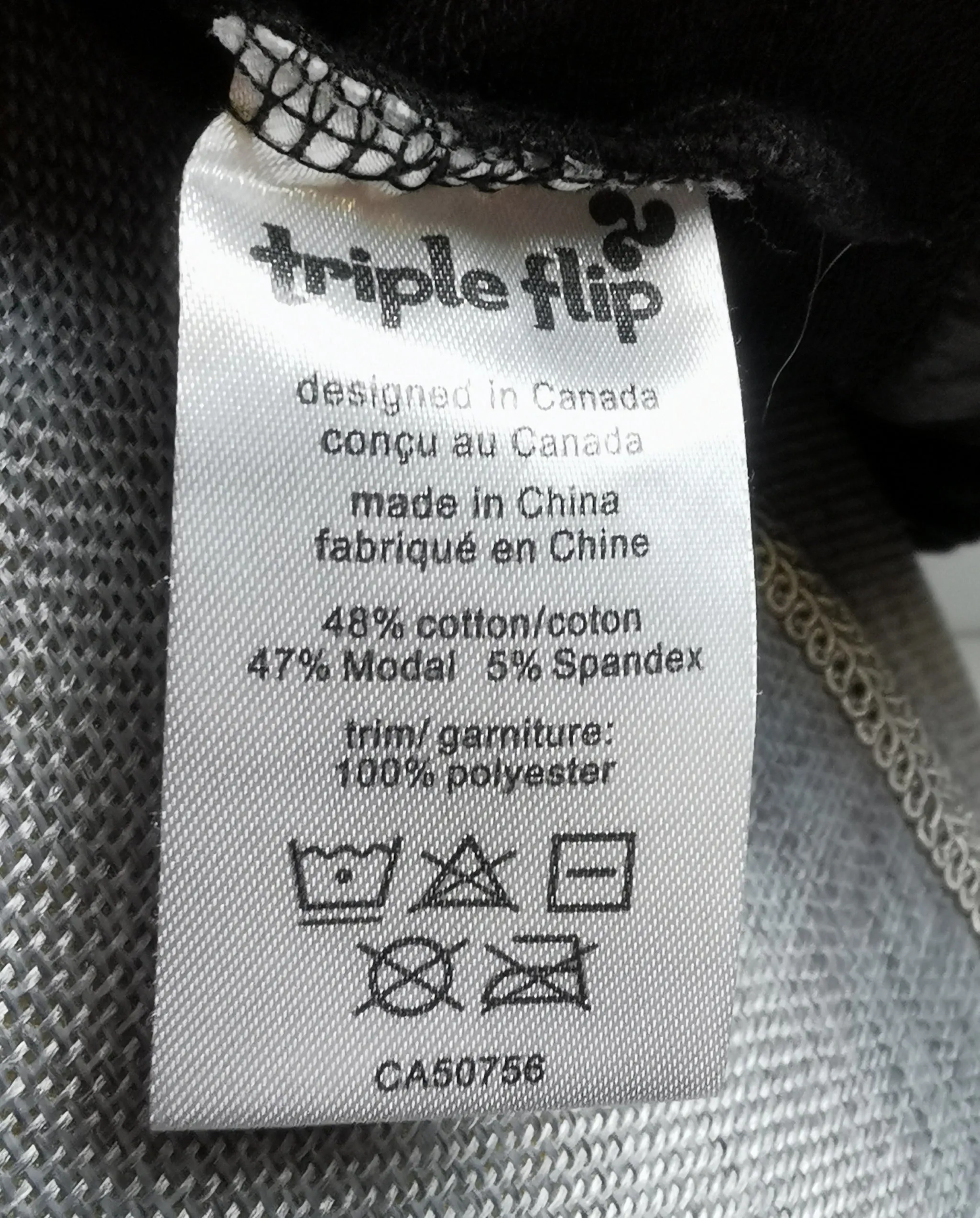 GIRL SIZE 5 (12/14 YEARS) - TRIPLE FLIP, Black Athletic Zippered Hoodie EUC B36