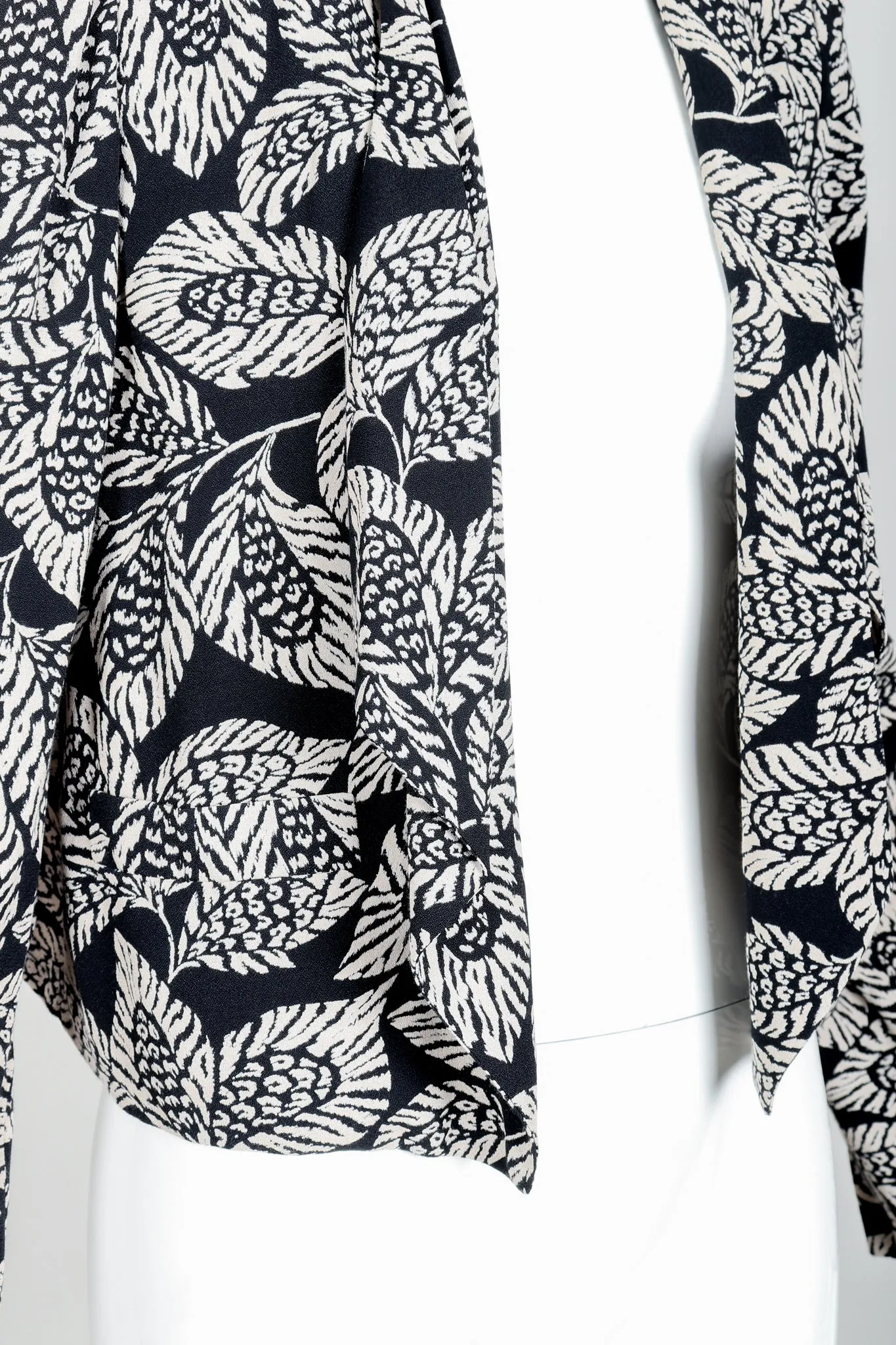 Leaf Print Jacket, Tank & Pant Ensemble