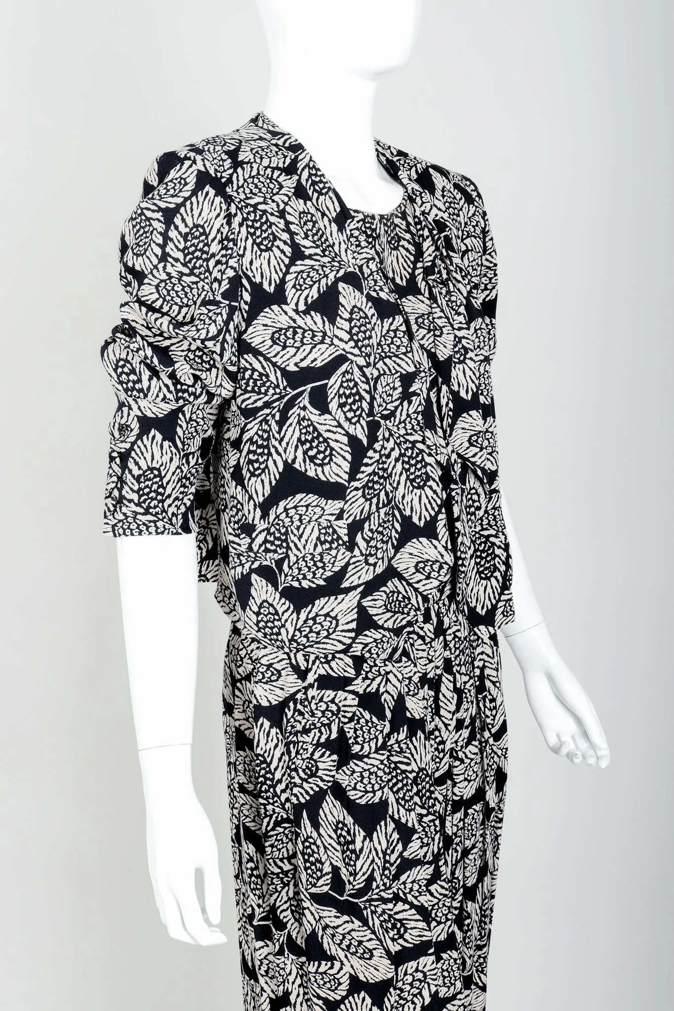 Leaf Print Jacket, Tank & Pant Ensemble