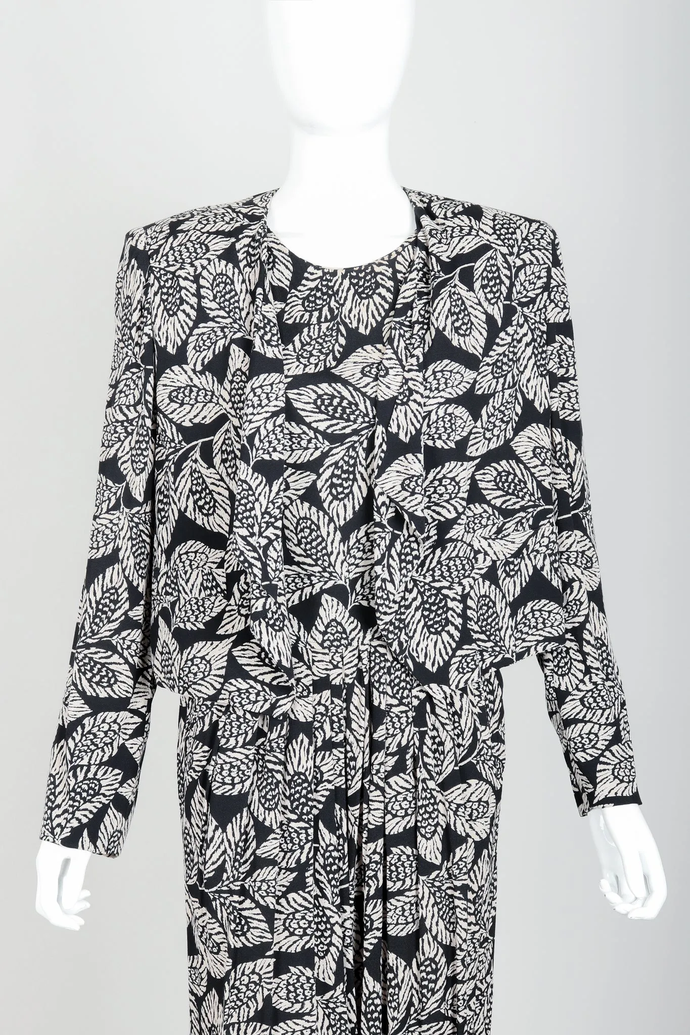 Leaf Print Jacket, Tank & Pant Ensemble