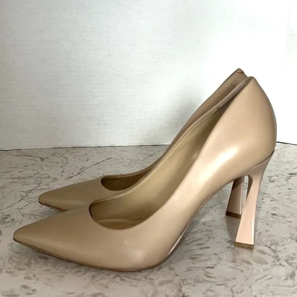 MARC FISHER LTD Sassie Pump in Light Natural