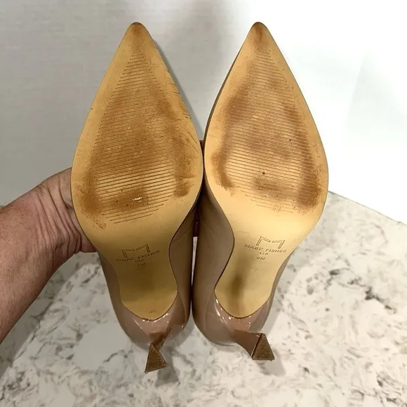 MARC FISHER LTD Sassie Pump in Light Natural