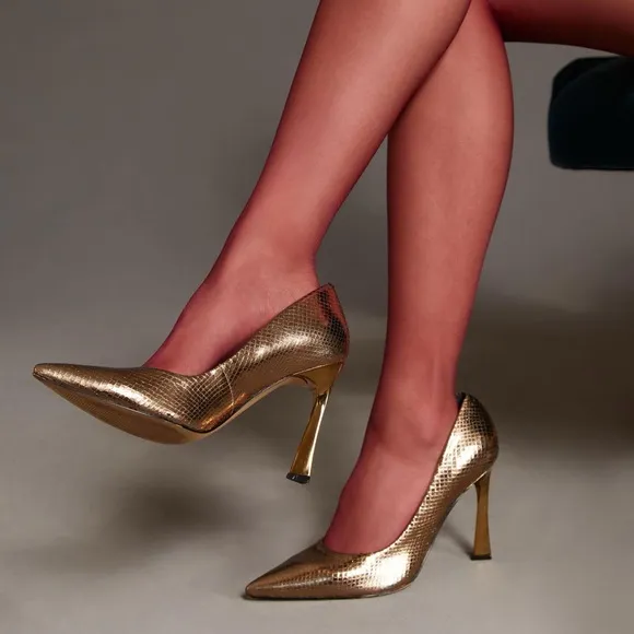 MARC FISHER LTD Sassie Pump in Light Natural