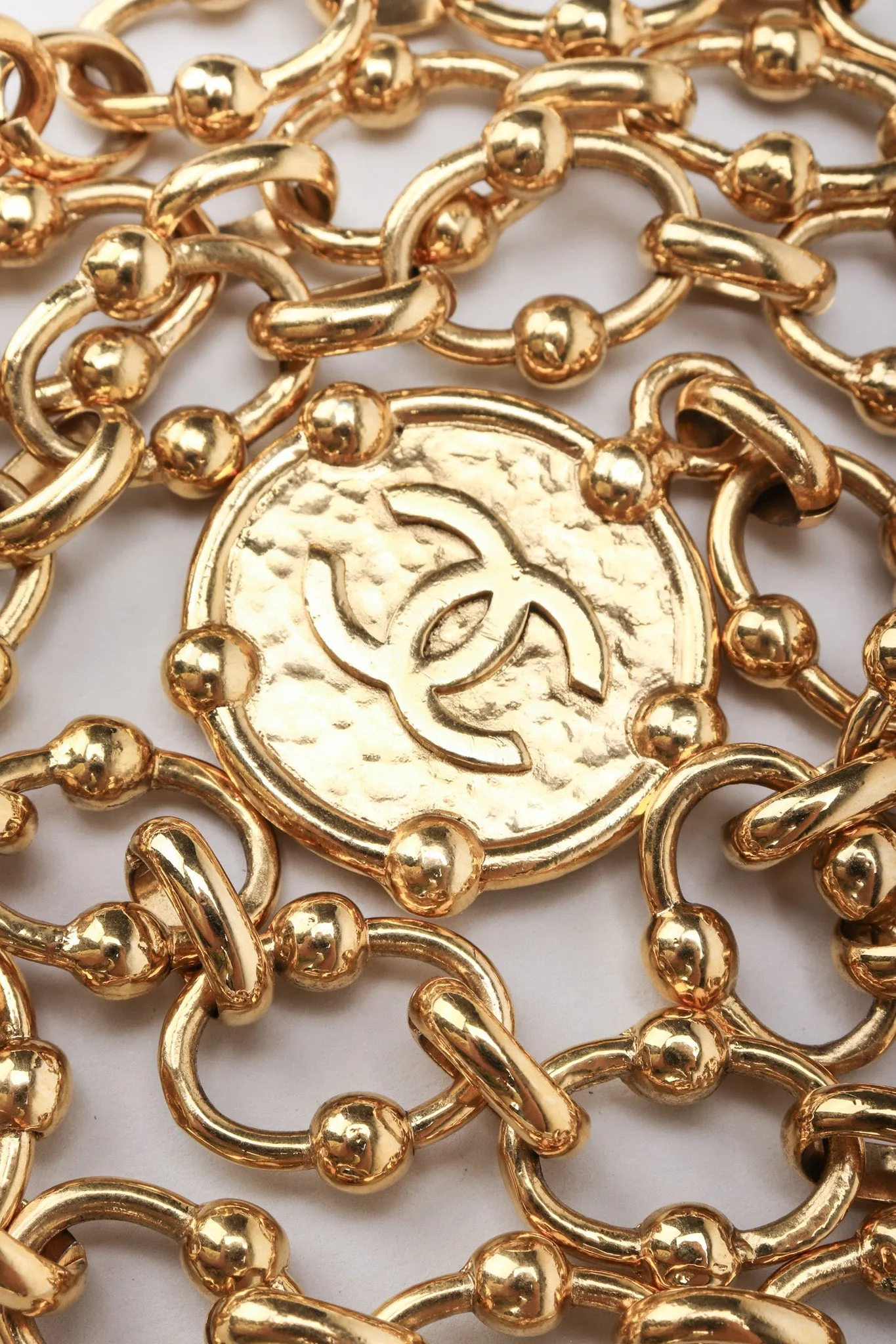 Medallion Link Chain Belt