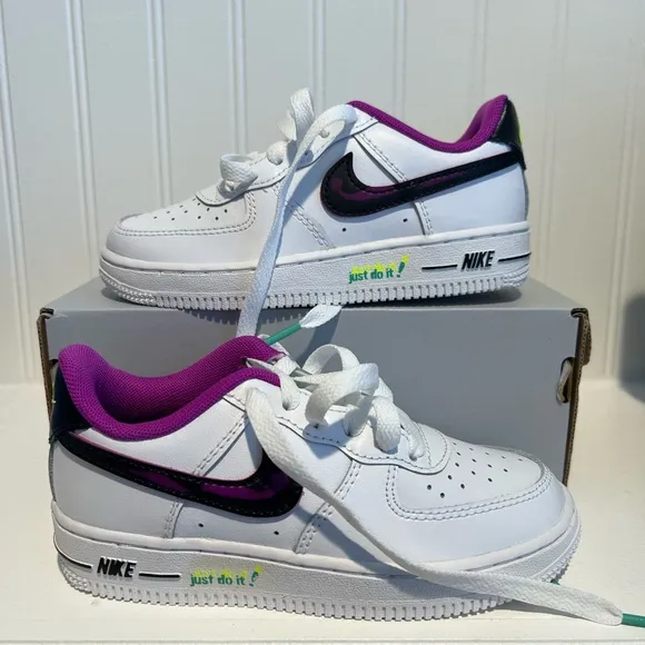 Nike Force 1 LV8 (PS) kids size 11c, NEW IN BOX! White/black/purple