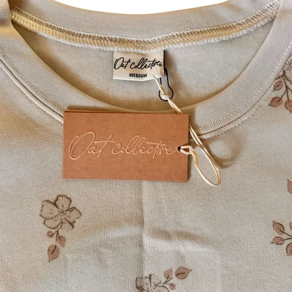 NWT Oat Collective Get Cozy Floral Matching Set - Size Medium - Sweatshirt &amp; Sho
