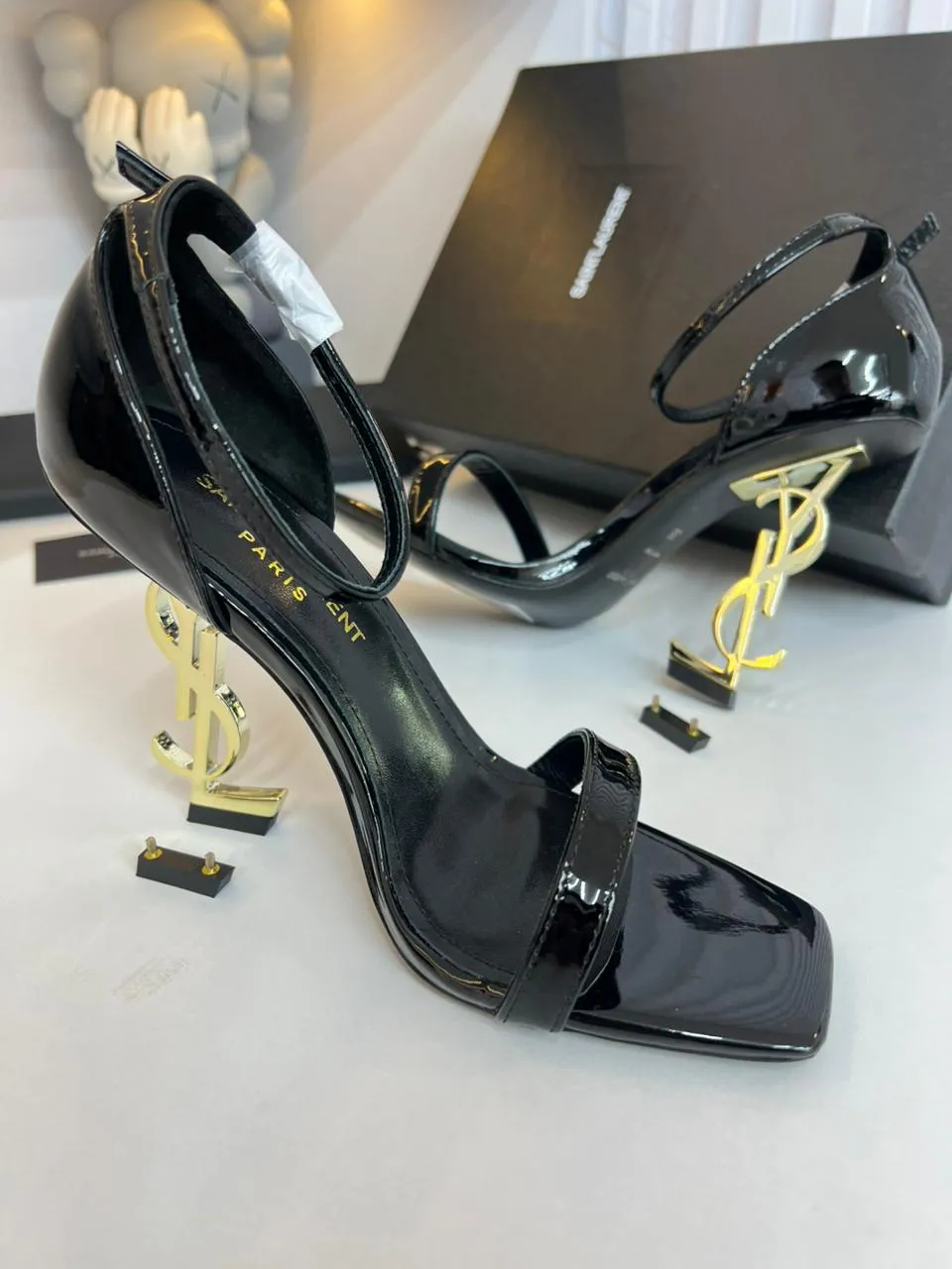 Opyum Sandals