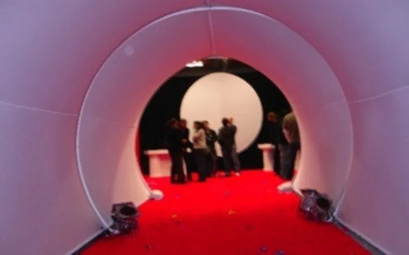 Outdoor Stretch Tunnels