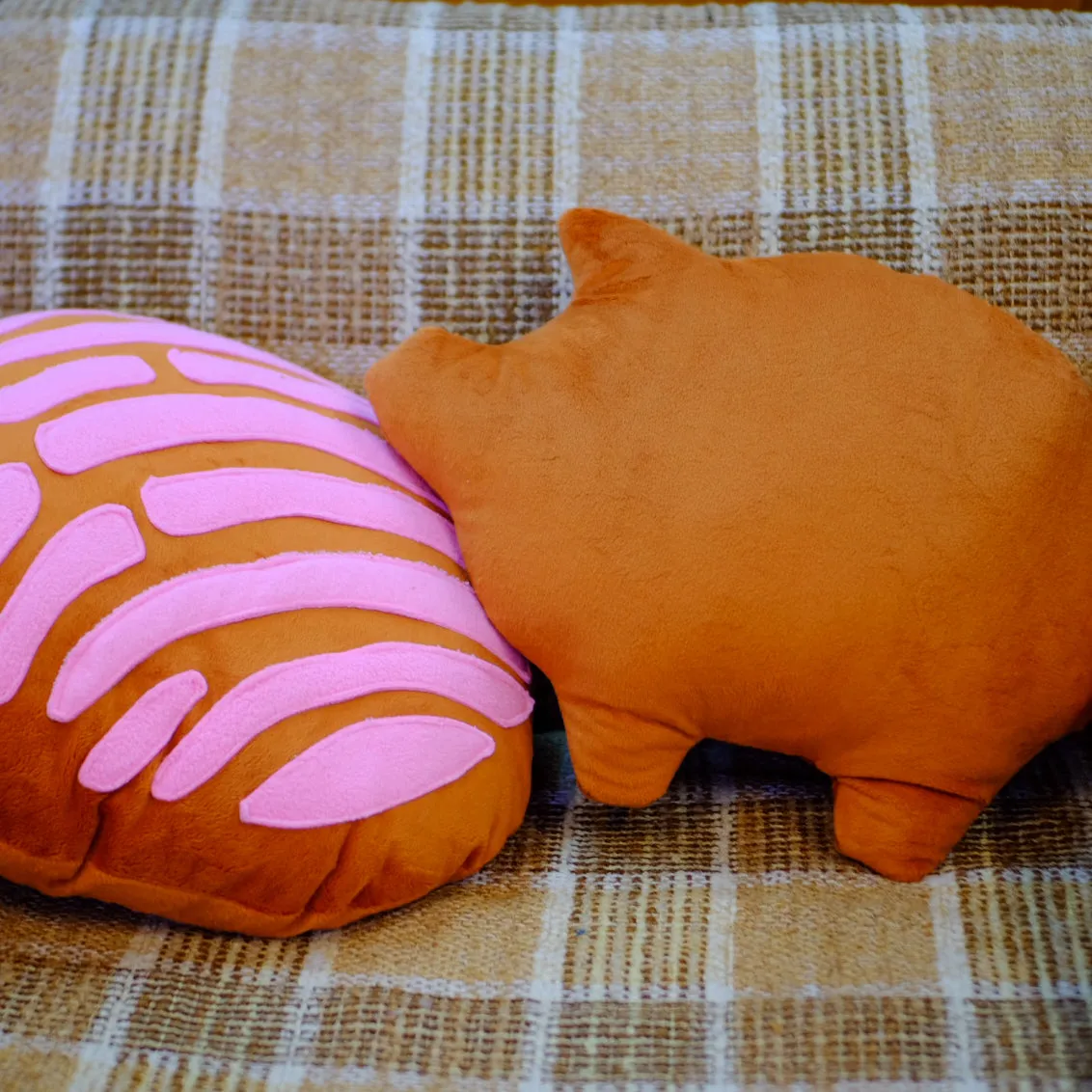 Puerquito Pillow