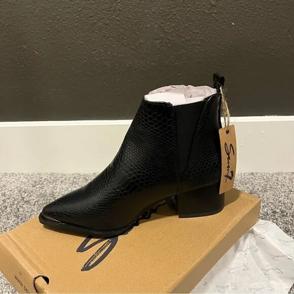 SEVEN7 Madison Python Pointed Bootie