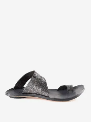 thong sandal - metallic black