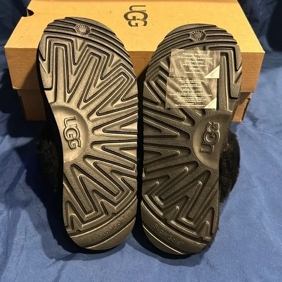 UGG- cozy II, BLK, 6 kids