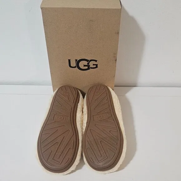 UGG Kids' Faux Slipper - (Natural / Chestnut) - Size 4 - 1143792