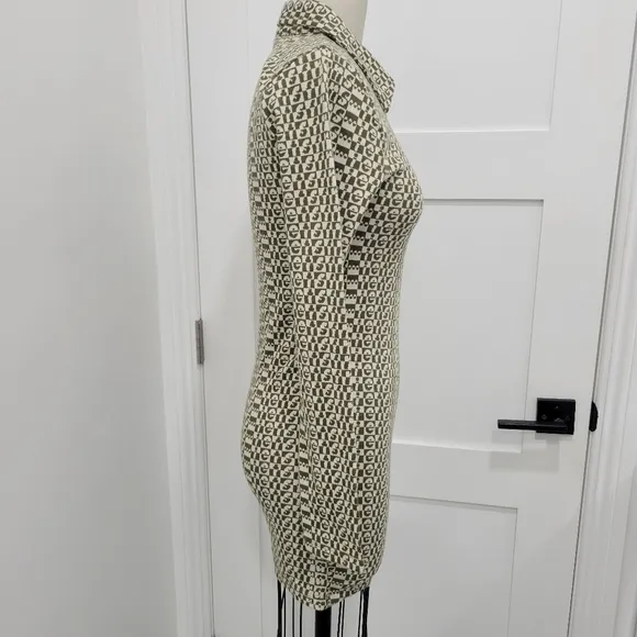 Urban Outfitters iets frans Retro Olive Cream Patterned Mini Dress Size M