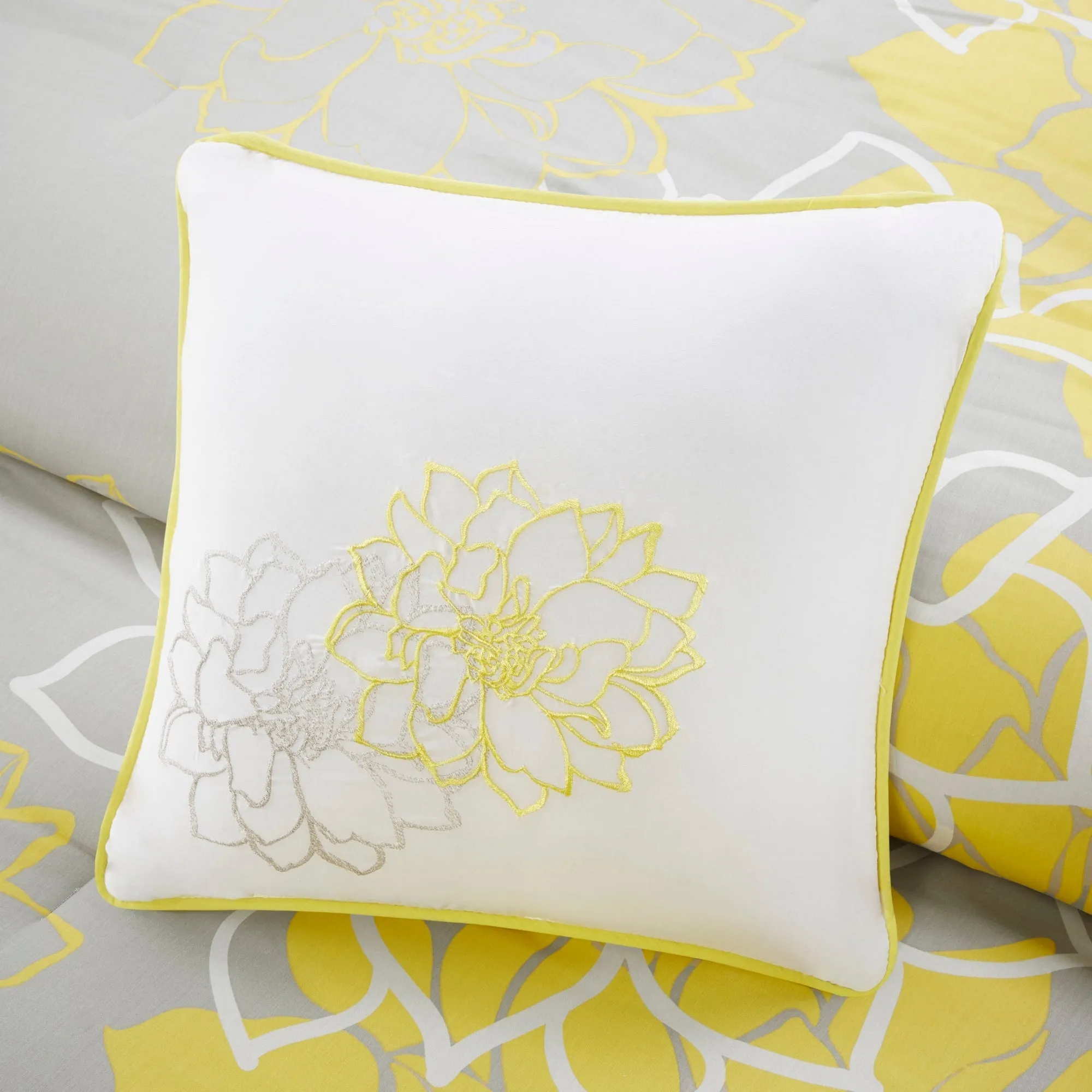 Victoria 6 Piece Duvet Cover Set