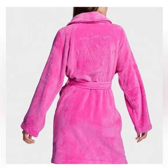 Victoria’s Secret cute  sexy pink fuchsia short cozy robe size XL/2XL✨🩷✨💗🤍