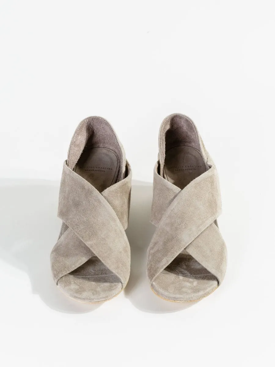 violet sandal - suede
