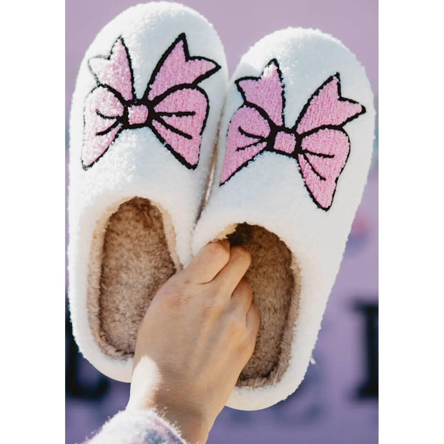 White Cute Bowknot Pattern Fuzzy Winter Home Slippers