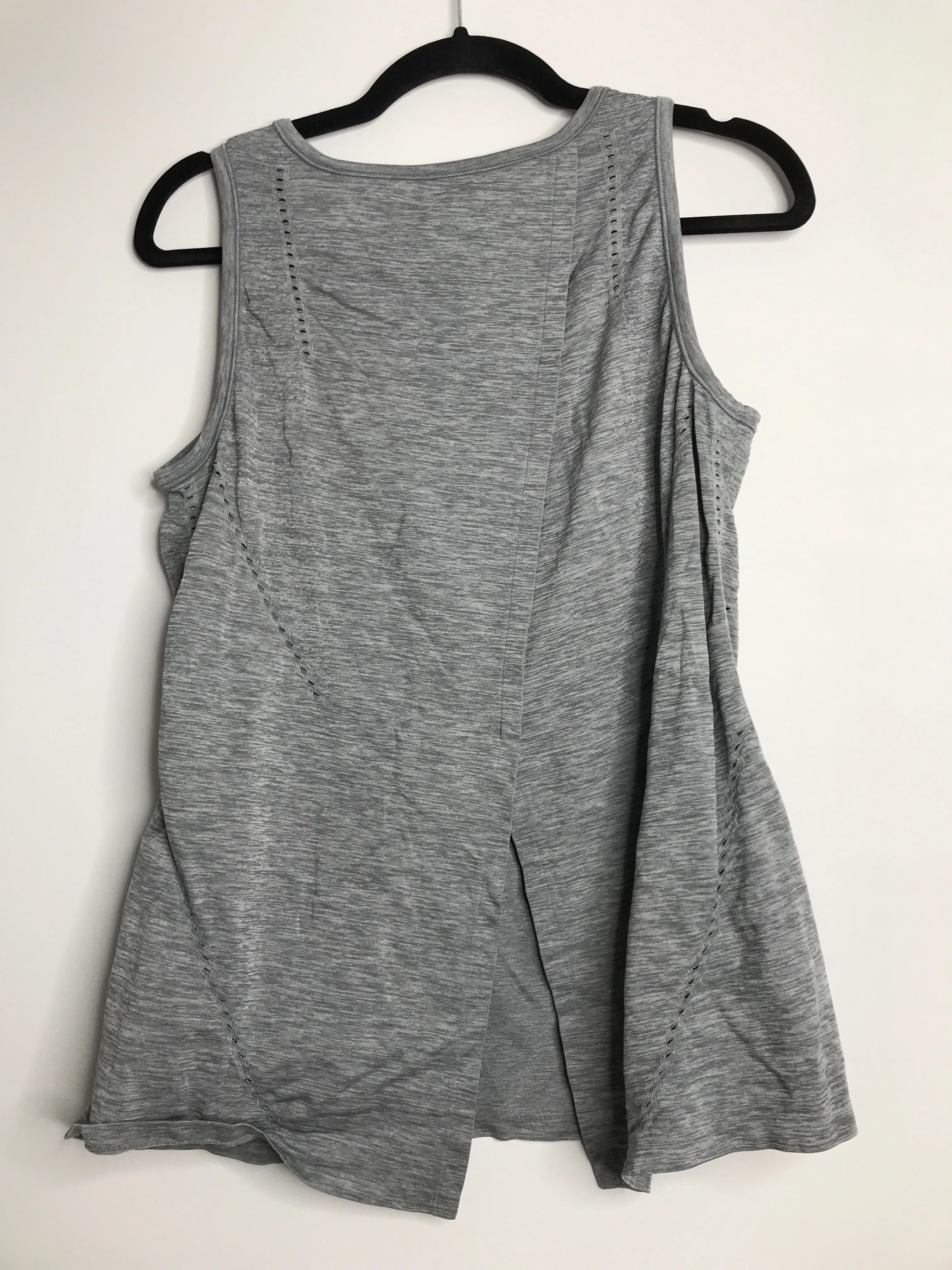 Womens Size Med Misses Gray Athleta Athletic Top