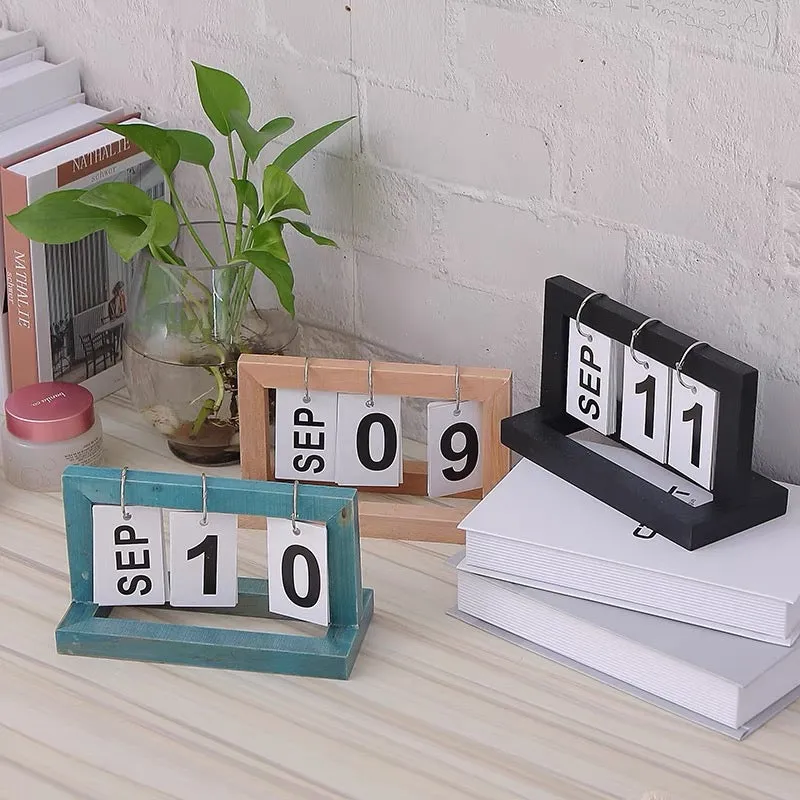 Wooden Vintage Home Desktop Manual Flip Calendar