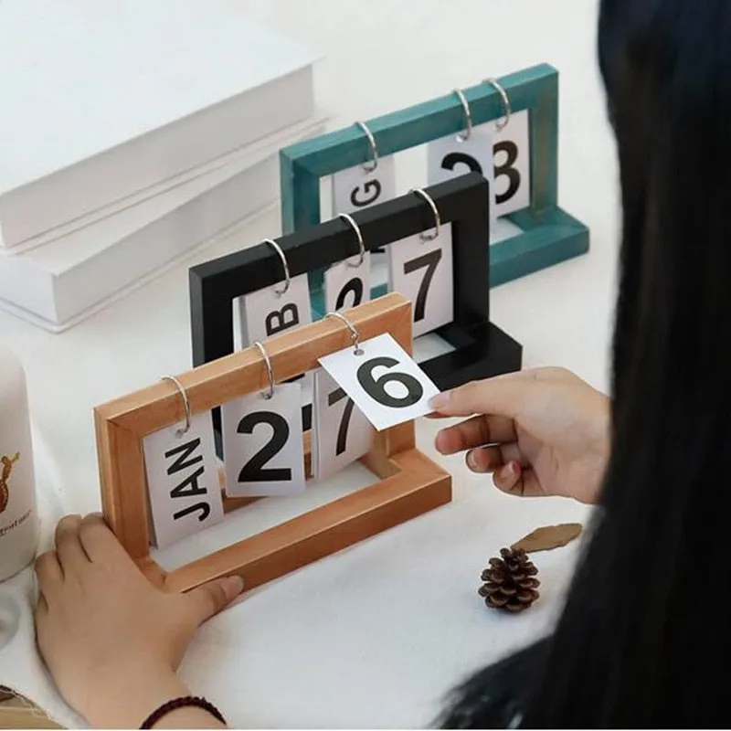 Wooden Vintage Home Desktop Manual Flip Calendar